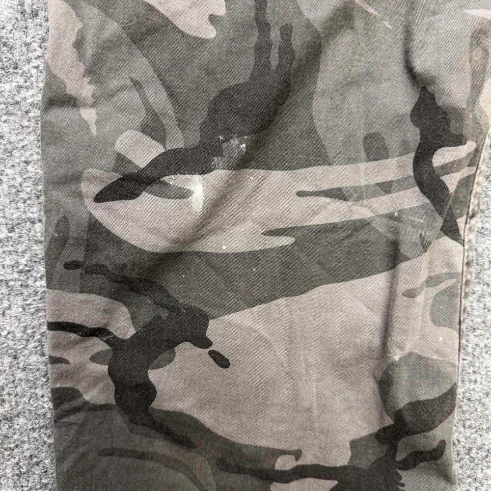 Wrangler Mens Regular Taper Camo Cargo Pants Gray Black Camouflage 40x29